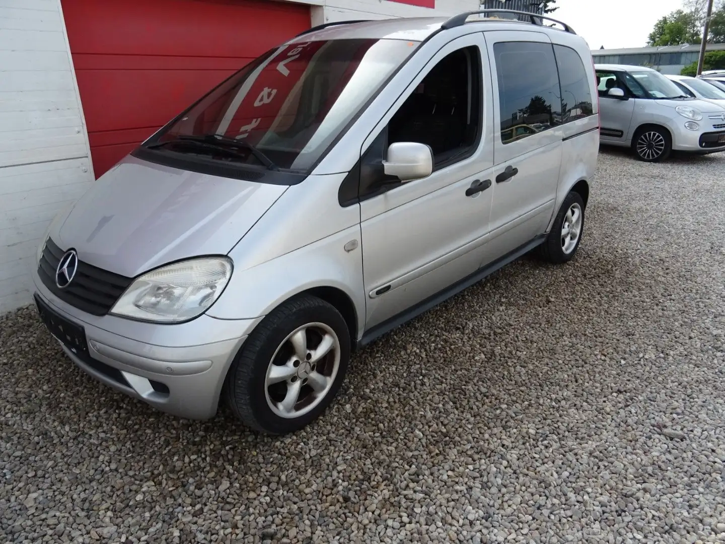 Mercedes-Benz Vaneo Compact Van 1.9/Automatik Getriebe Silber - 1