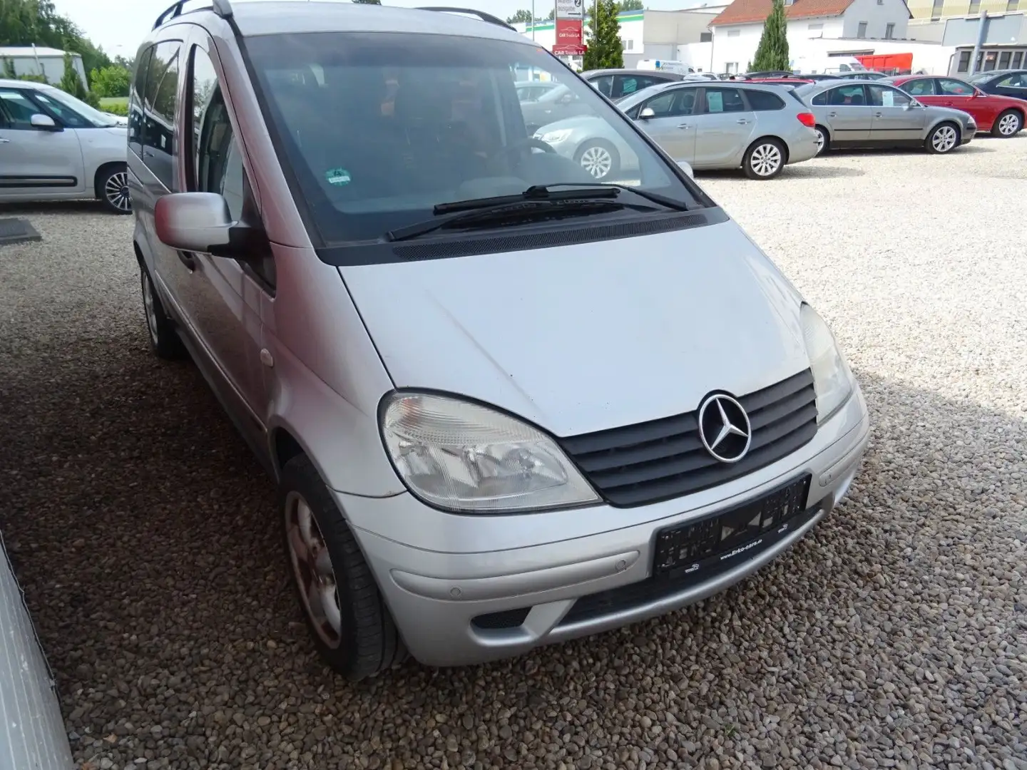 Mercedes-Benz Vaneo Compact Van 1.9/Automatik Getriebe Silber - 2