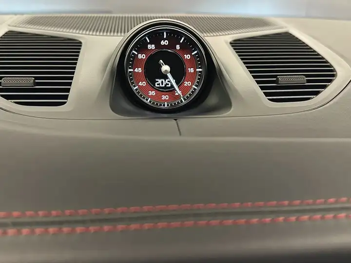 Porsche Cayenne 2025, foto 18