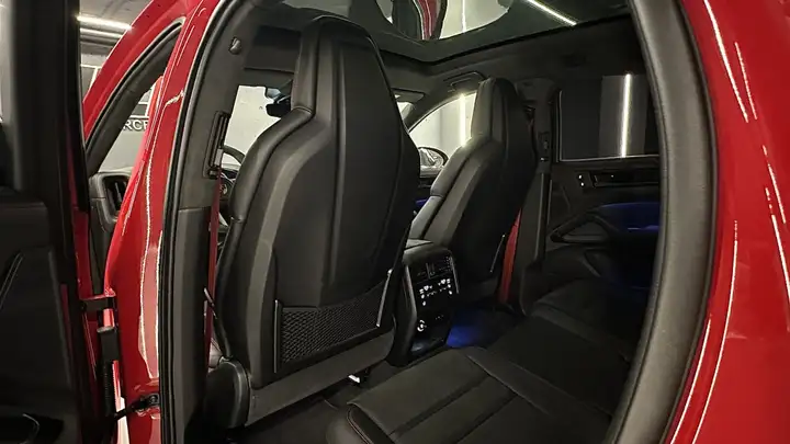 Porsche Cayenne 2025, foto 25