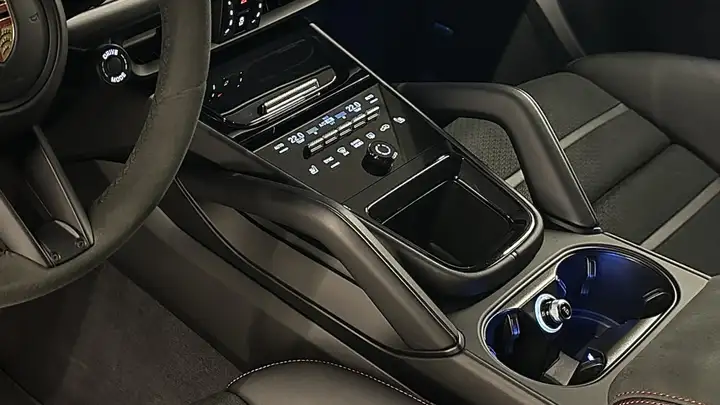 Porsche Cayenne 2025, foto 22