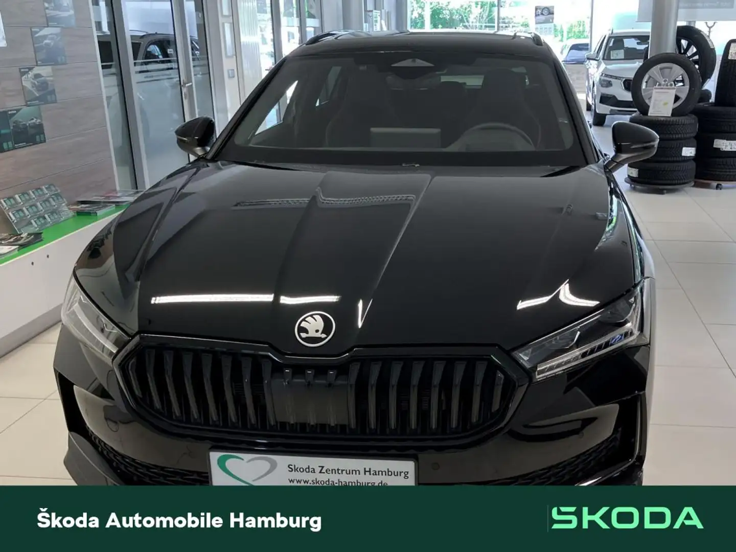 Skoda Superb Combi Sportline 1,5 TSI iV DSG Grau - 2