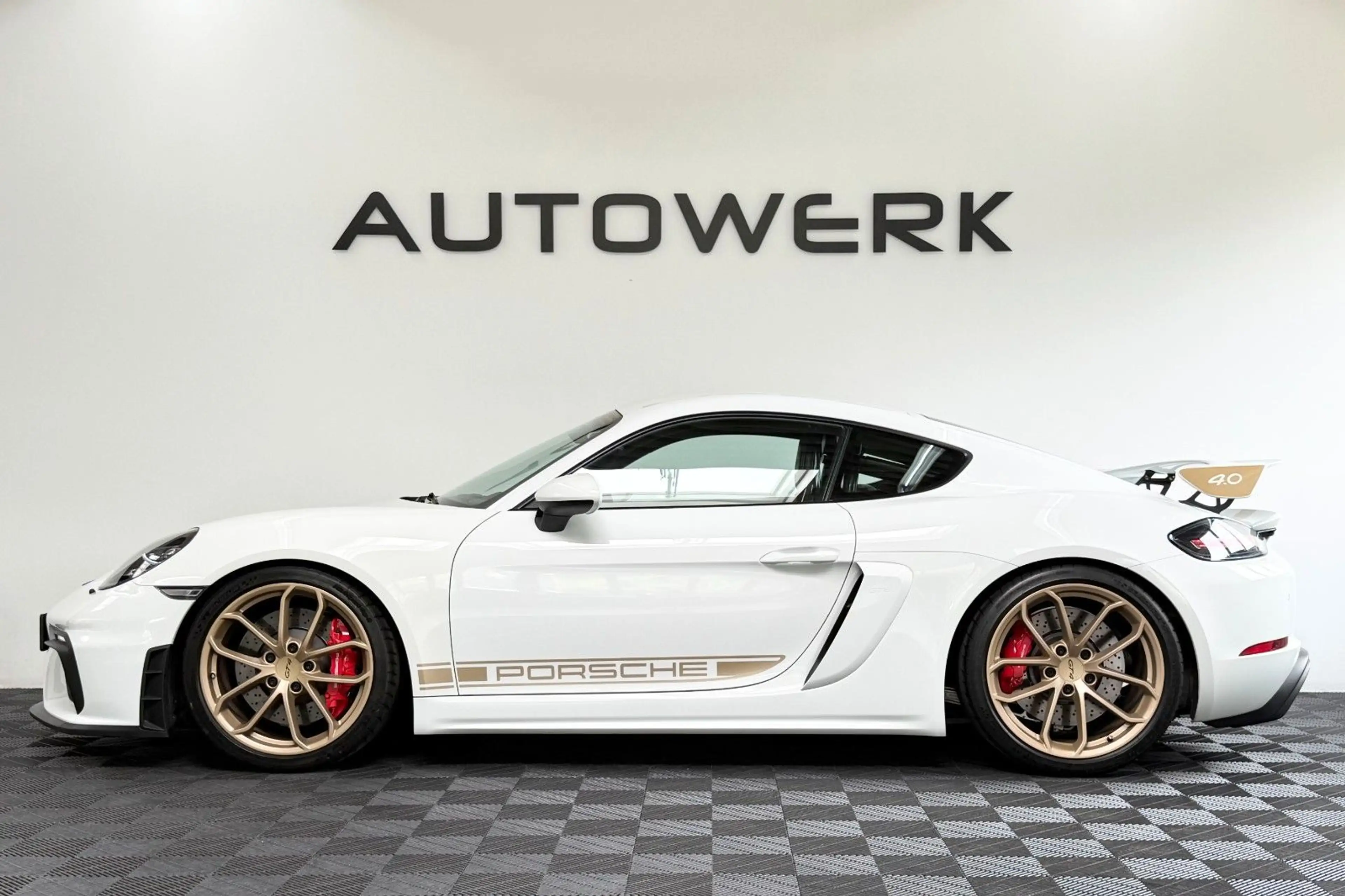 Porsche Cayman 718 GT4*SERVICE NEU*CLUBSPORT*SCHALE* — photo 4