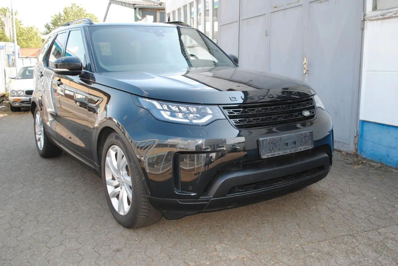 Land Rover Discovery 5 HSE SD4 Pano/KeyL/Leder/7-Sitzer Schwarz - 2