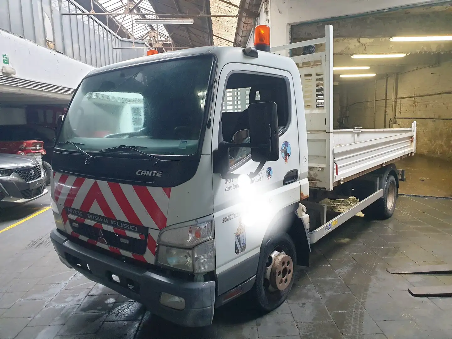 Mitsubishi Canter canter 3.0 FB83  ""Benne"" Blanc - 1