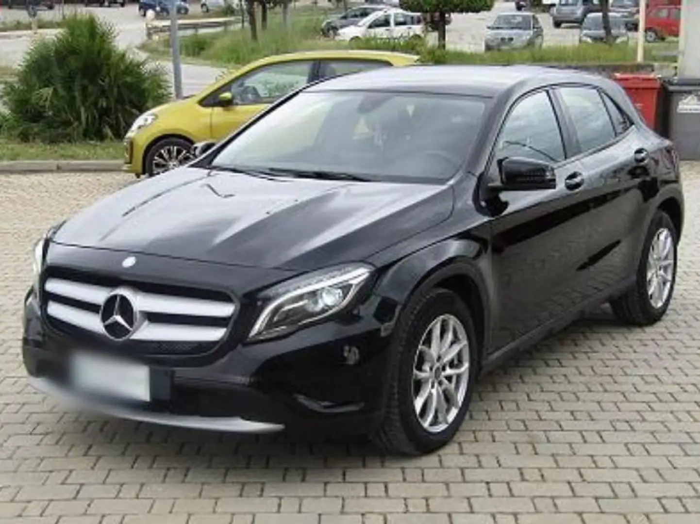 Mercedes-Benz GLA 180 GLA 180 d Business auto NEOPATENTATI Nero - 1