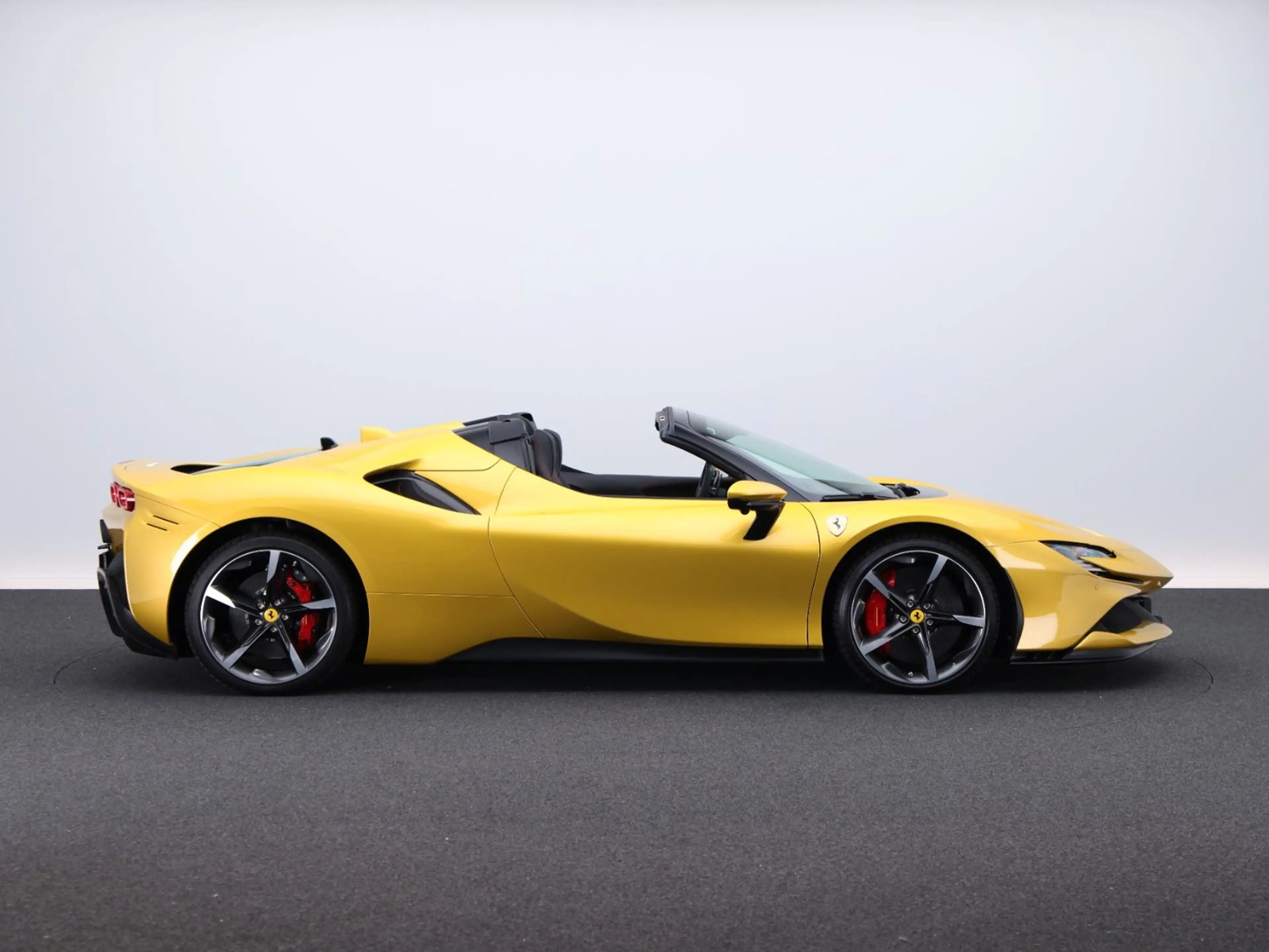 Ferrari SF90 Spider Ferrari Frankfurt*** — photo 4