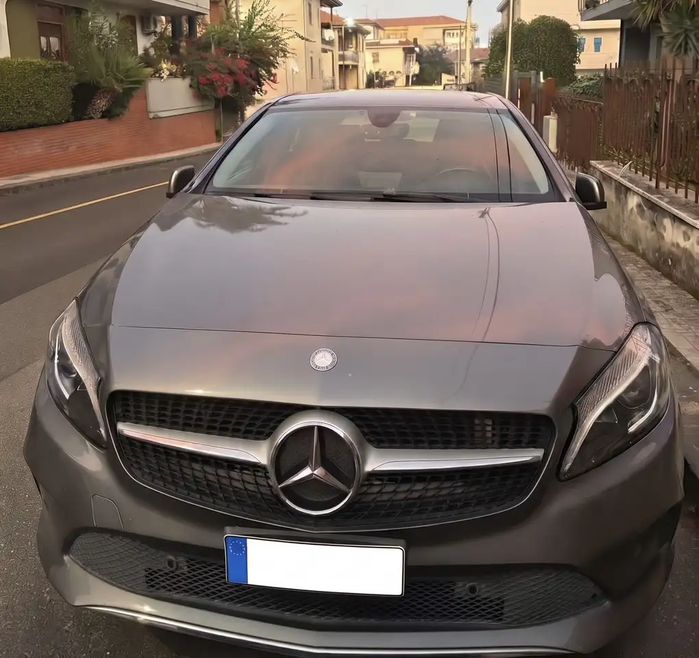 Mercedes-Benz A 180