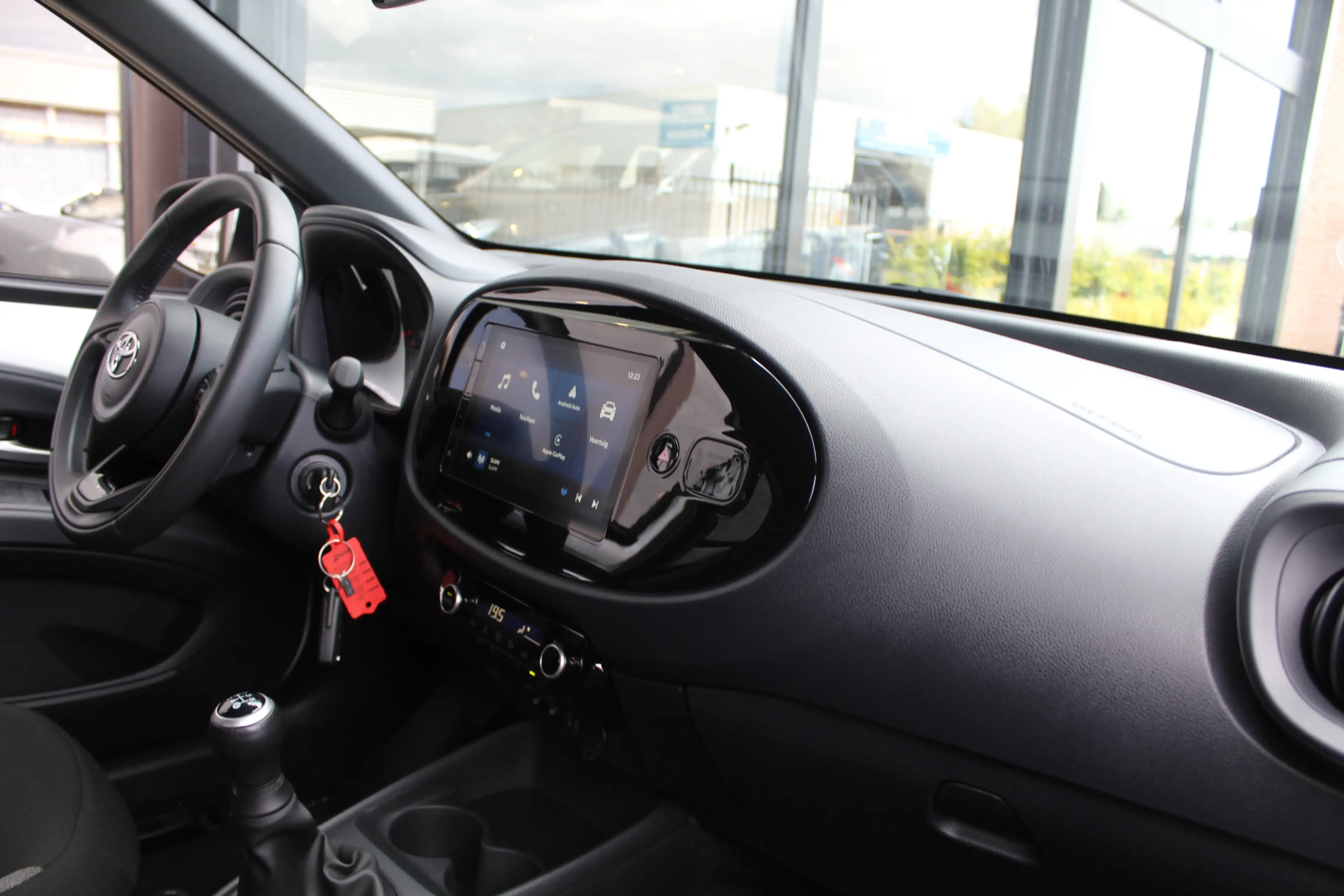 Toyota Aygo X 1.0 VVT-i MT first | Rijklaar | Apple/Android | St — photo 2