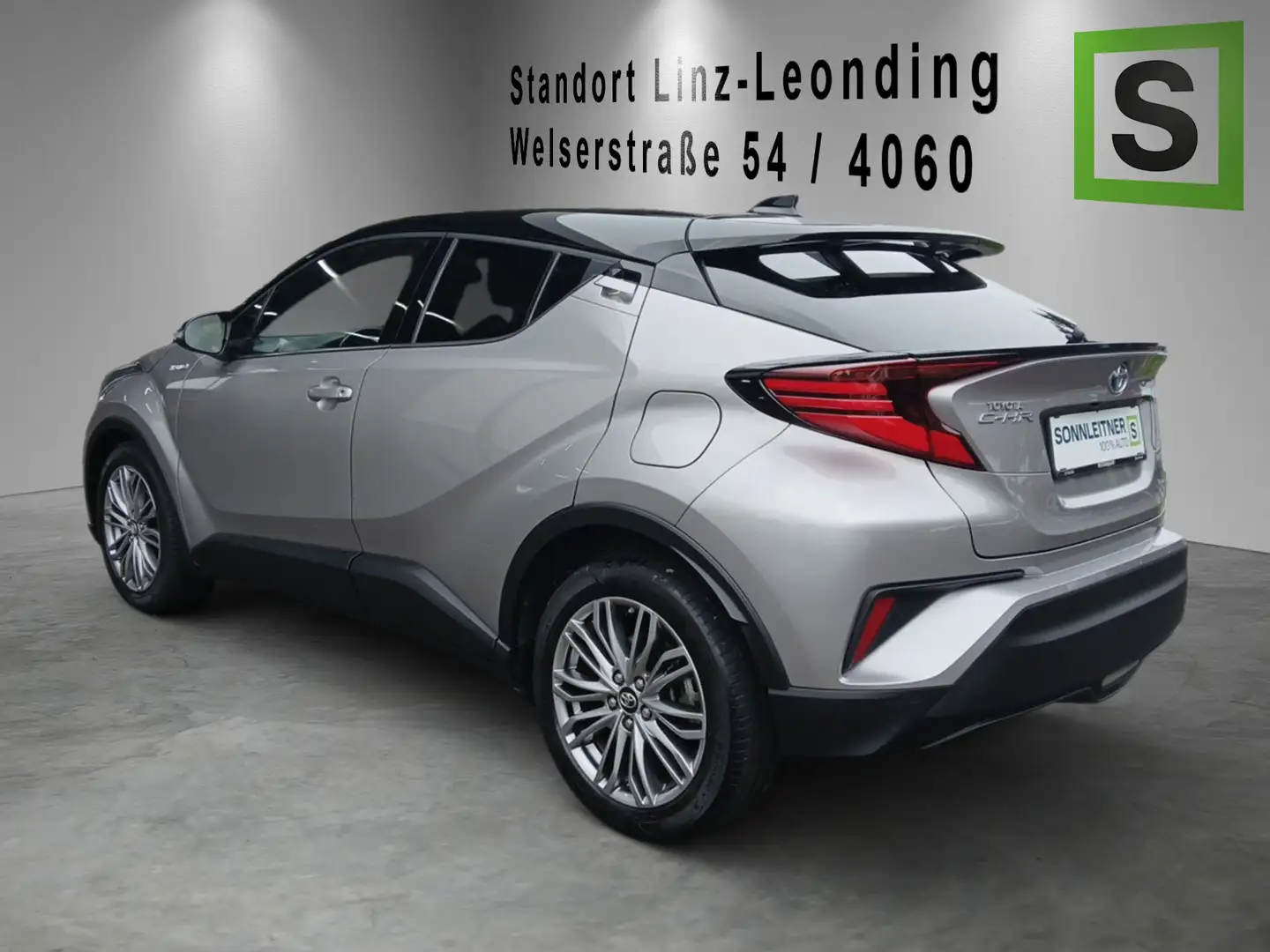 Toyota C-HR C-HR 1,8 Hybrid Schwarz - 2