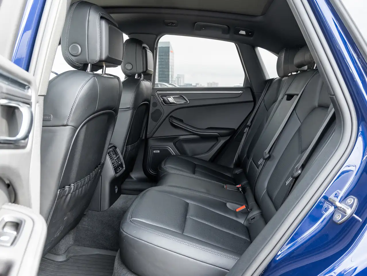 Porsche Macan снимка Porsche Macan