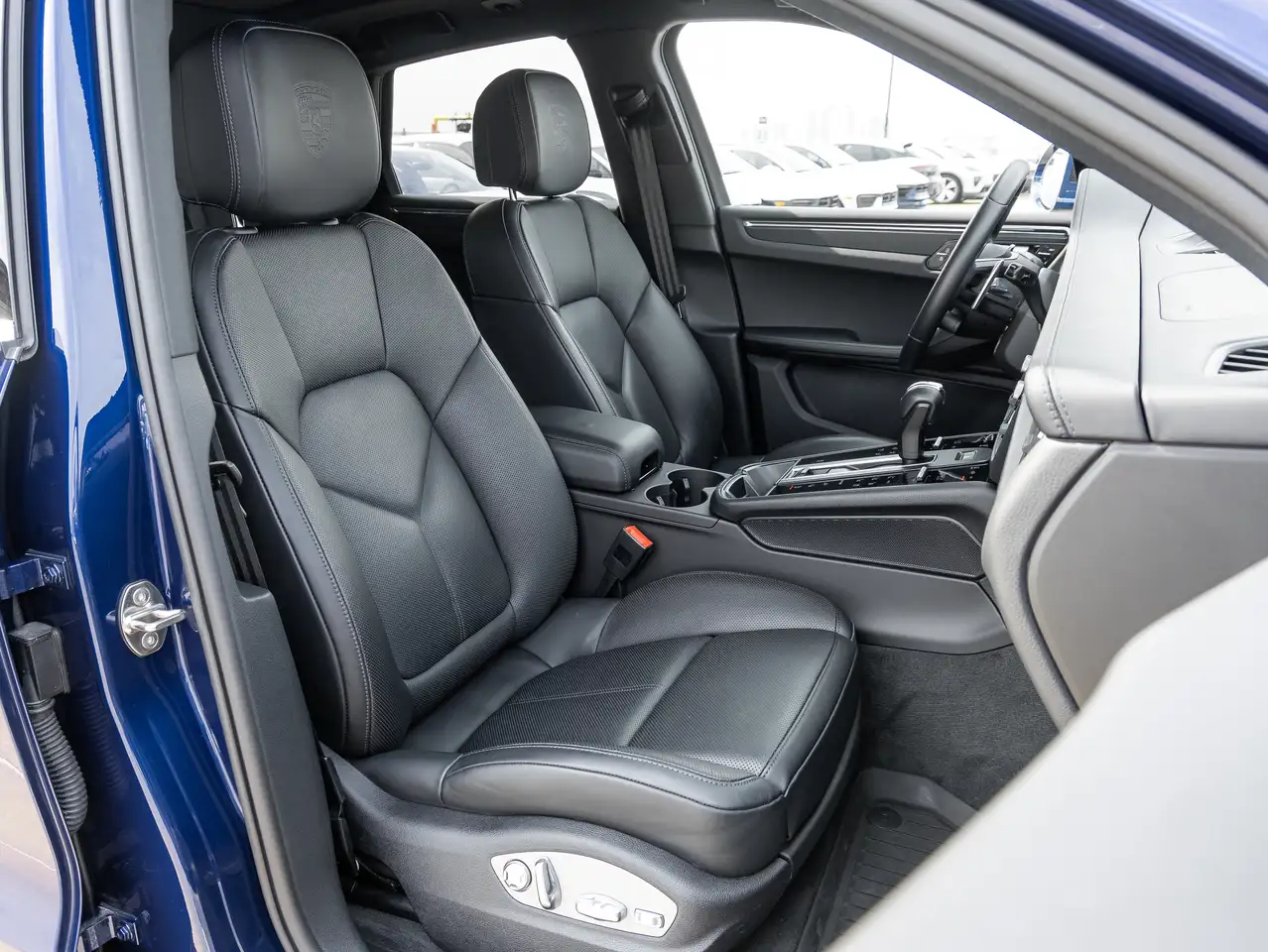 Porsche Macan снимка Porsche Macan