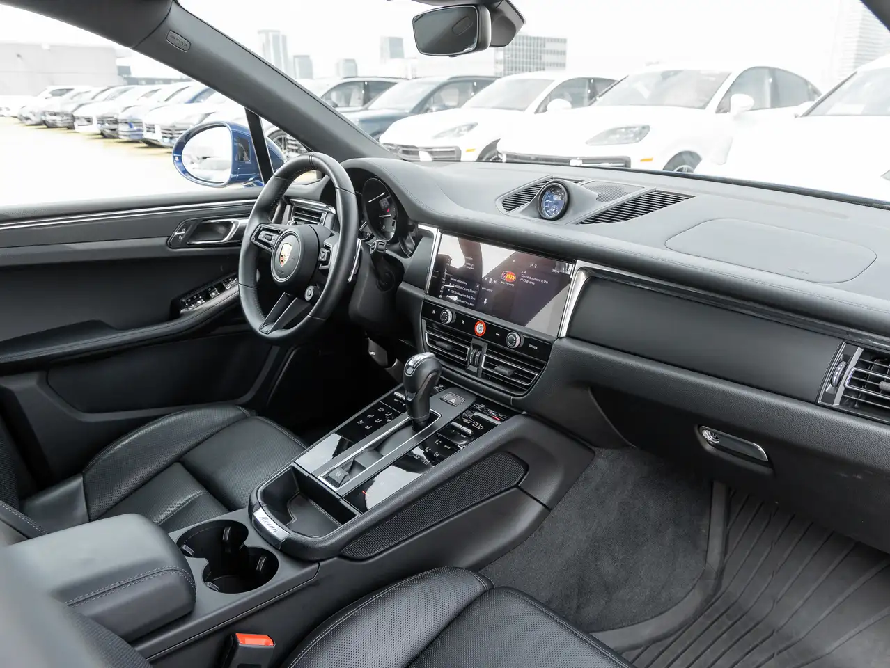 Porsche Macan снимка Porsche Macan