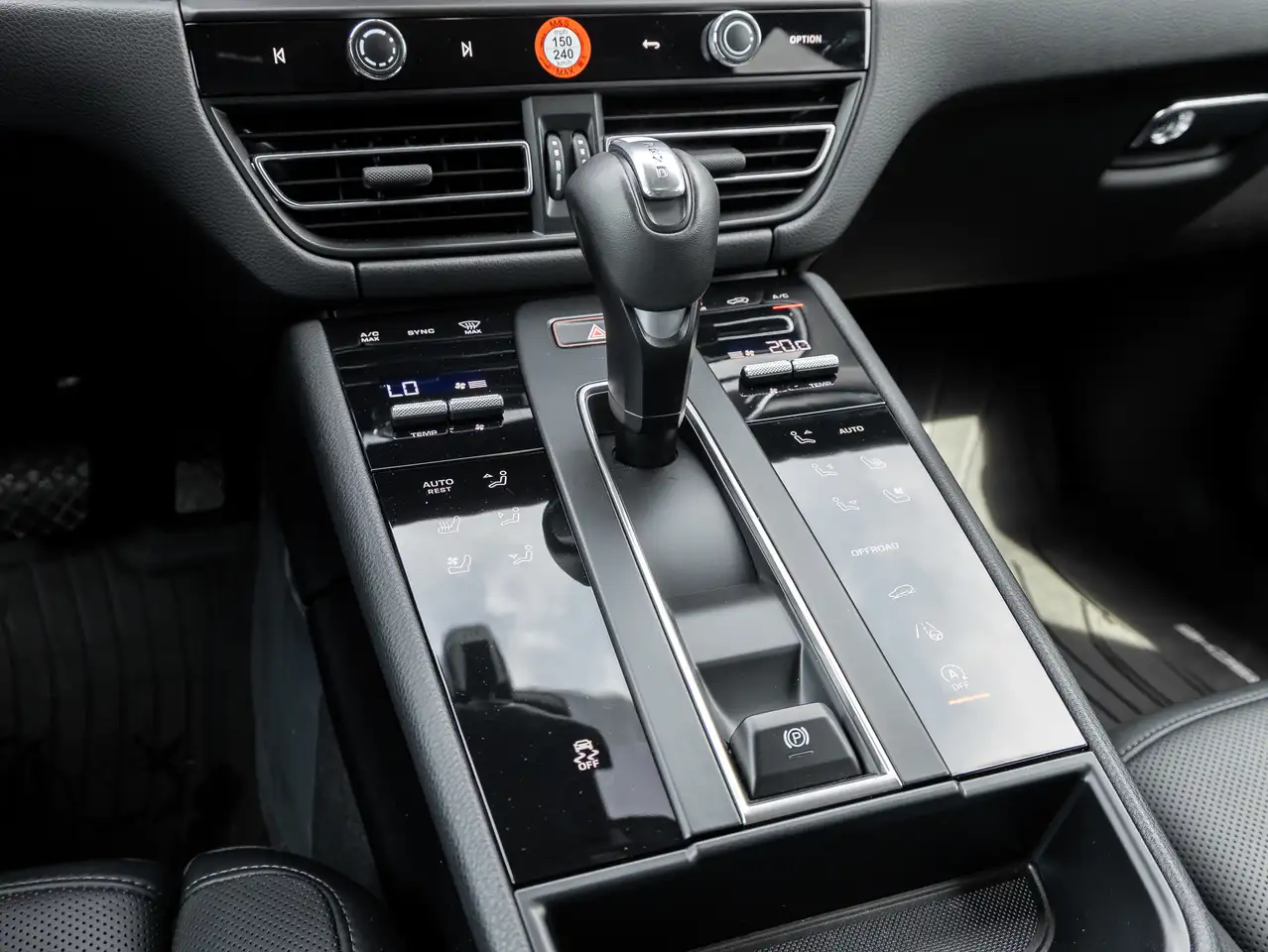 Porsche Macan снимка Porsche Macan