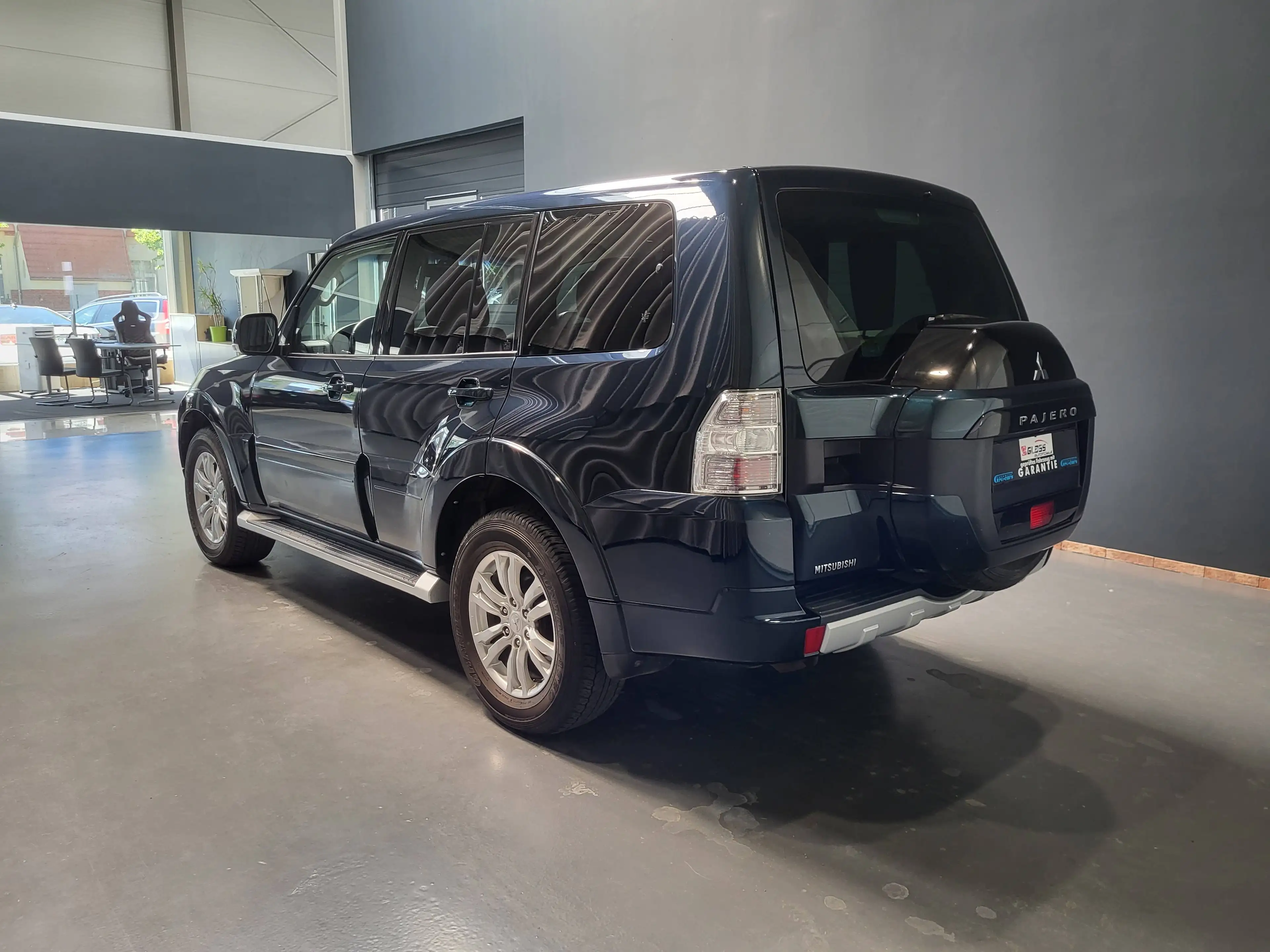 Mitsubishi Pajero 3.2 DI-D SUV-Star (5-trg.) *Navi| Xenon| Klima* — photo 5