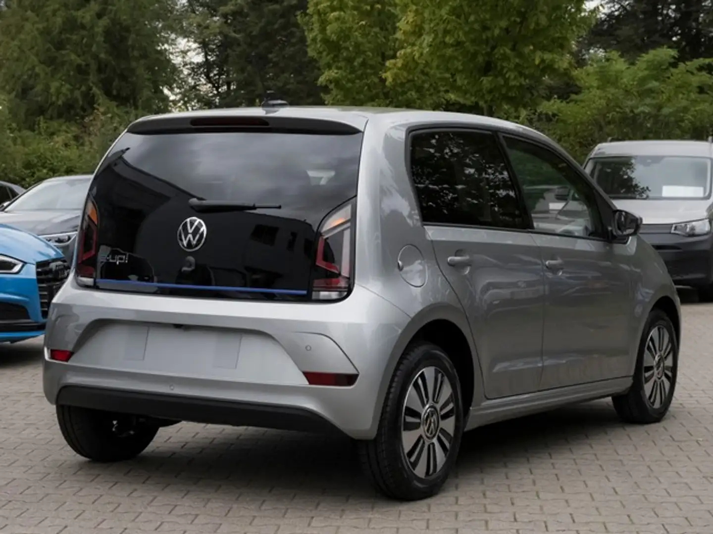 Volkswagen e-up! Edition Stříbrná - 2