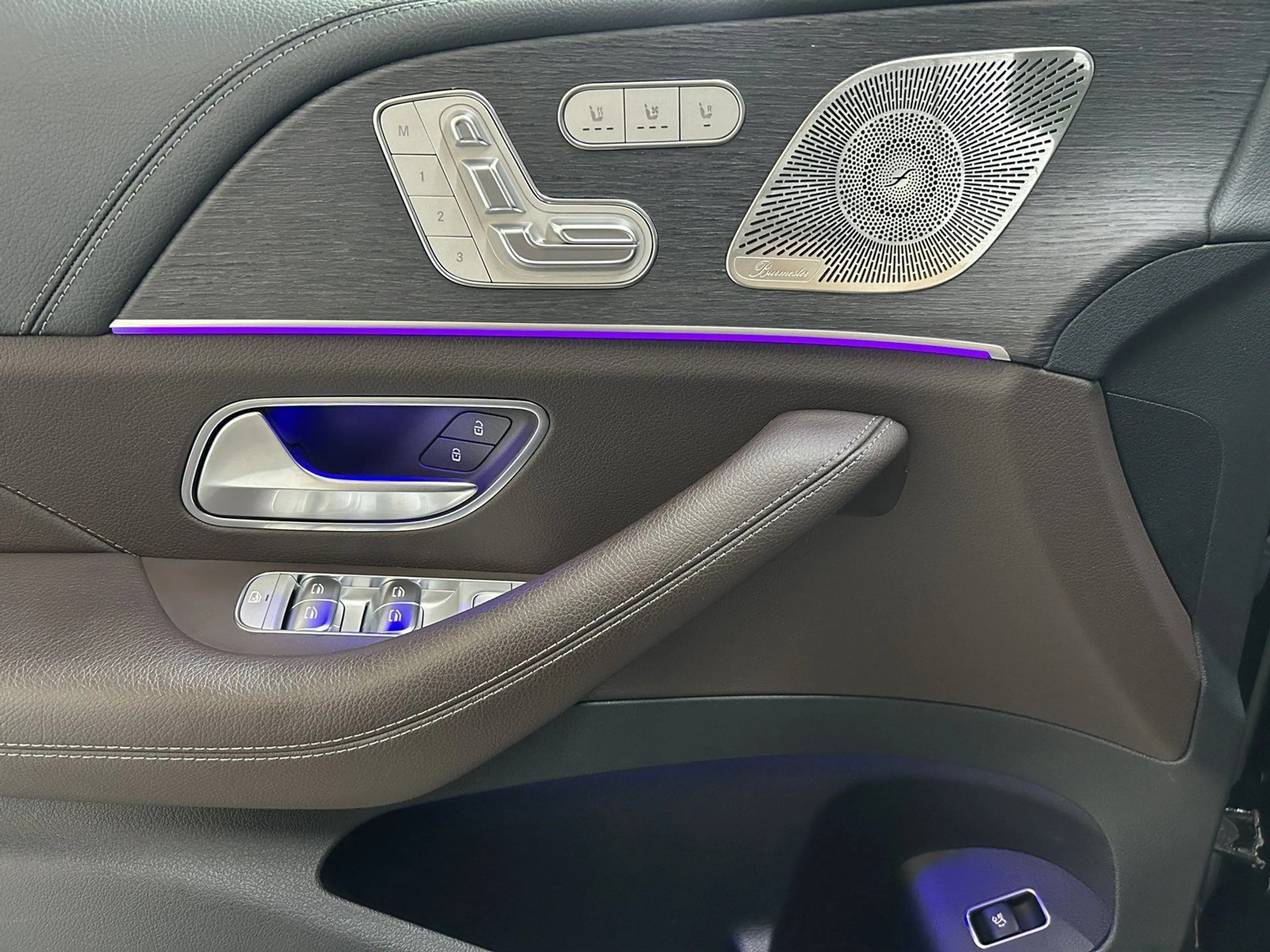 Mercedes-Benz GLE 450 4M AMG+MULTI-LED+PANO+BURM+360°+KEY+MEMO — photo 12