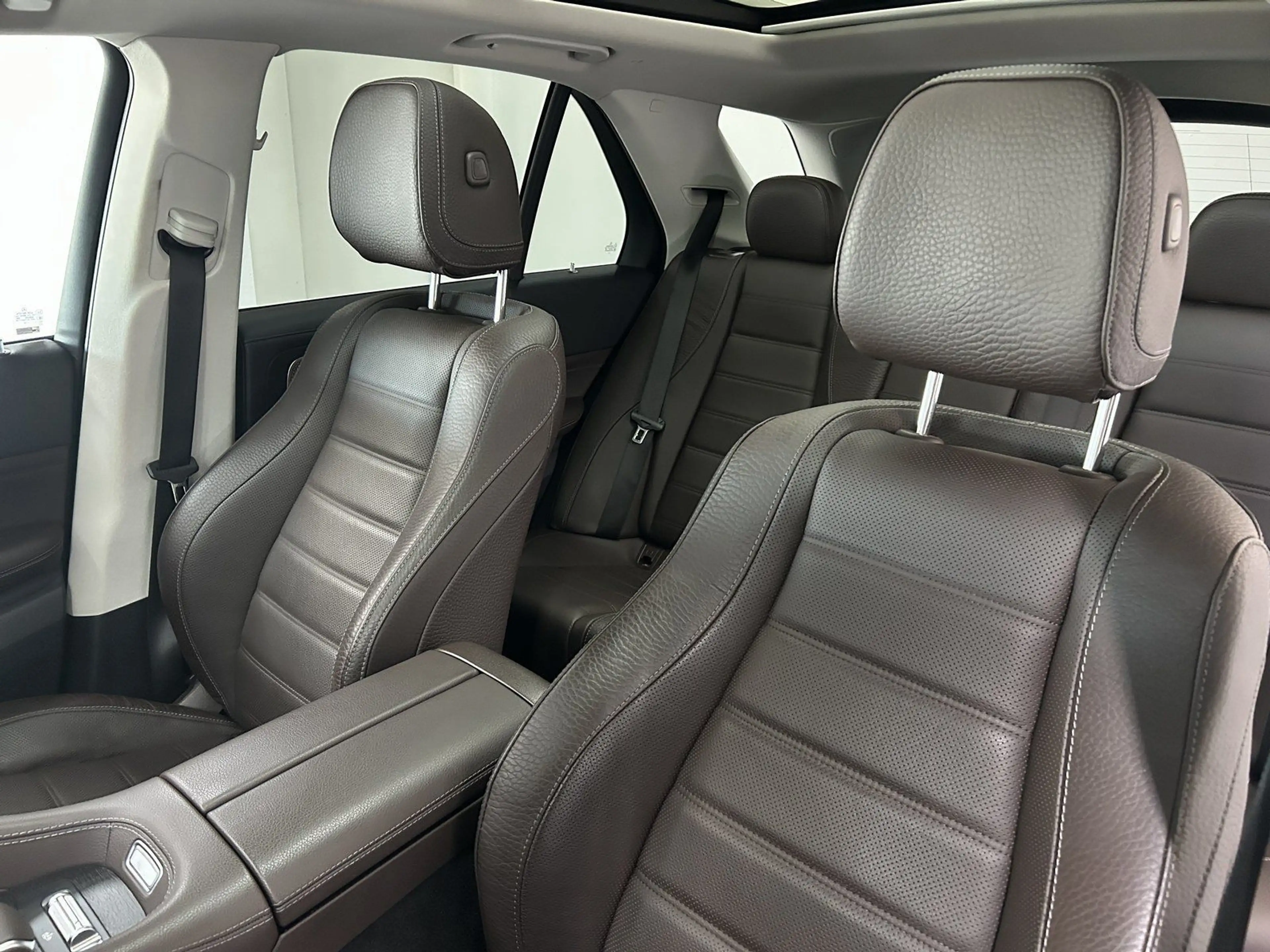Mercedes-Benz GLE 450 4M AMG+MULTI-LED+PANO+BURM+360°+KEY+MEMO — photo 10