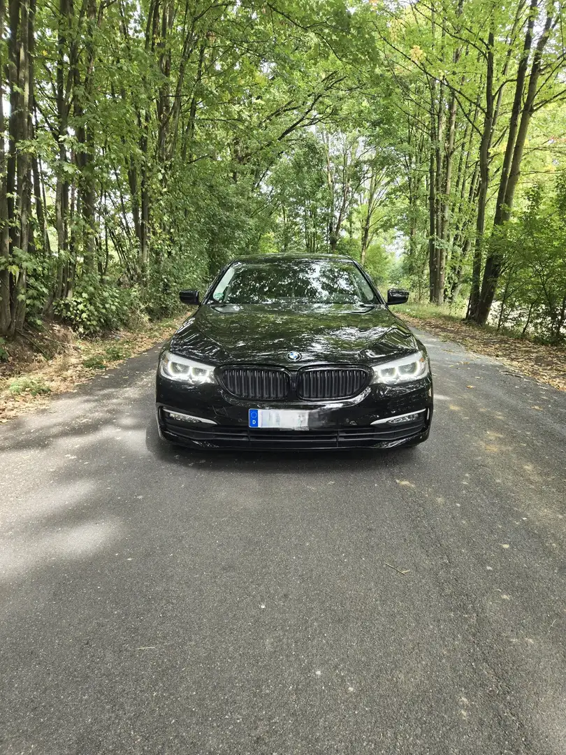 BMW 530 530d Aut. Schwarz - 1