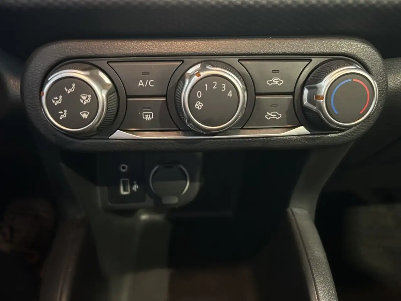 Nissan Kicks снимка Nissan Kicks