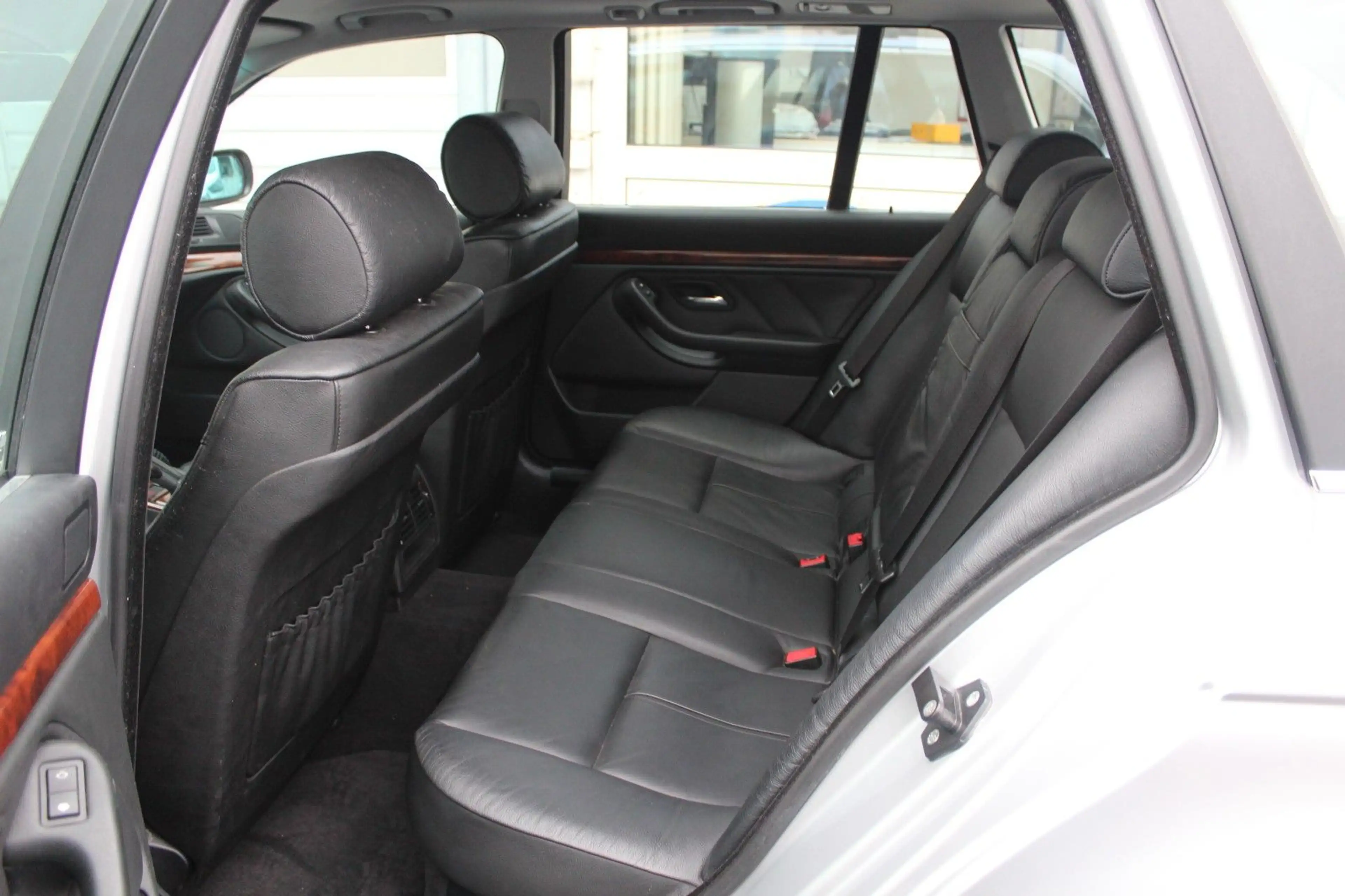 BMW 530 i Touring PDC*Leder*Sitzheizung*Xenon*2.Hand — photo 10