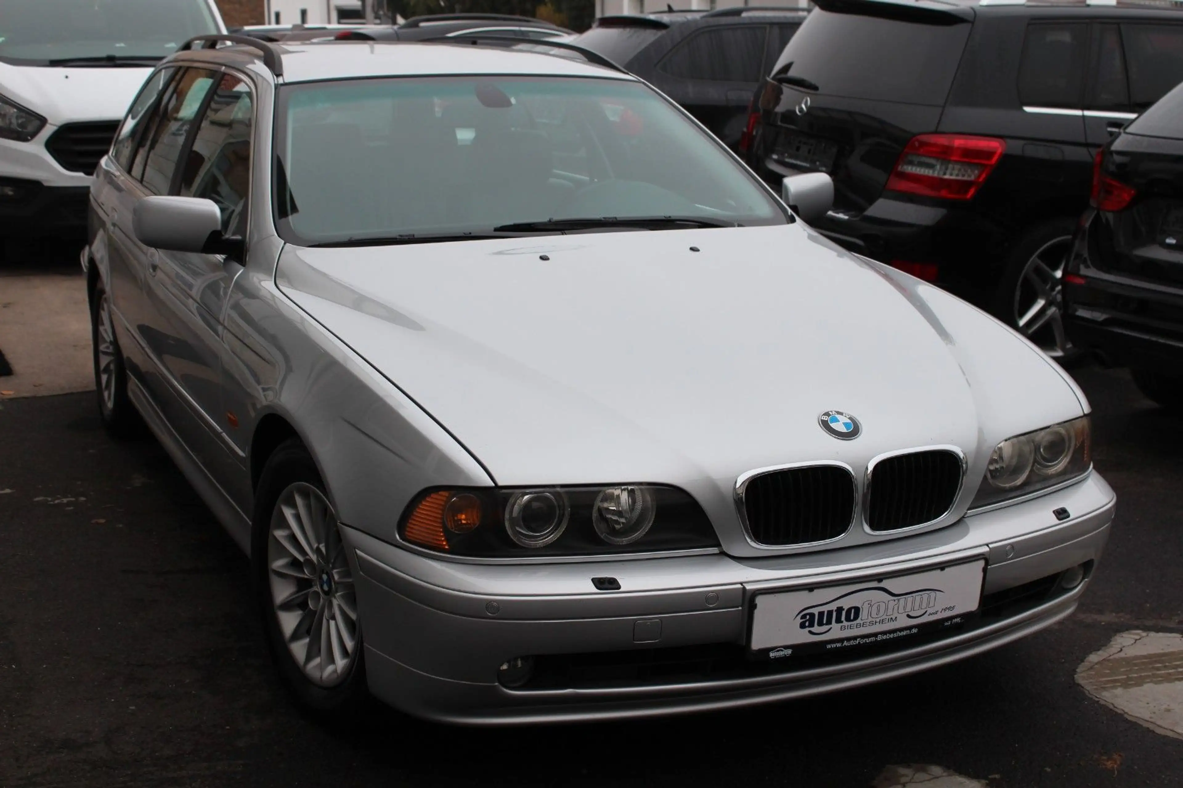BMW 530 i Touring PDC*Leder*Sitzheizung*Xenon*2.Hand — photo 4