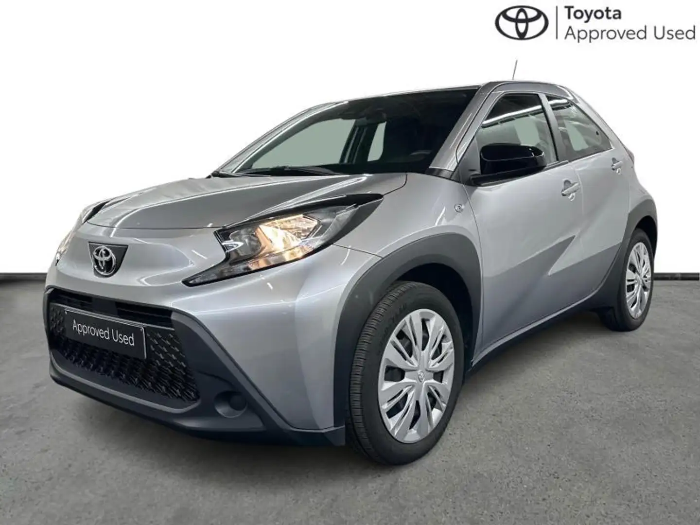 Toyota Aygo X X play Zilver - 1