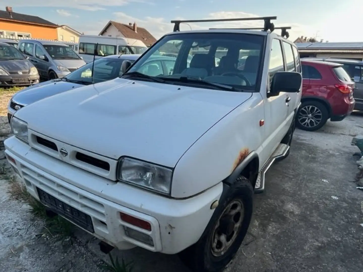Nissan Terrano Pickup Allrad White - 1