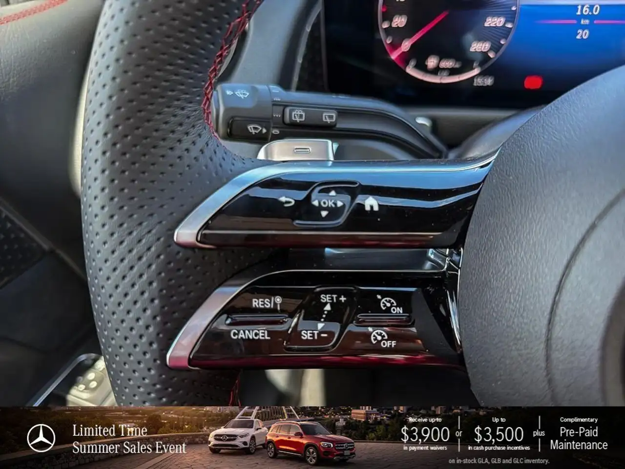 Mercedes-Benz GLB снимка Mercedes-Benz GLB