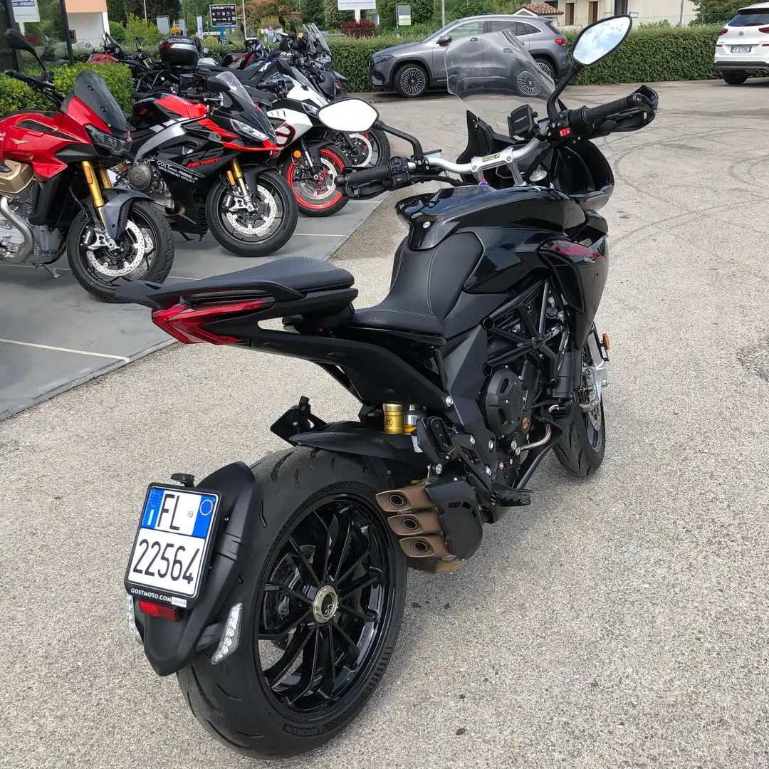 MV Agusta Turismo Veloce 800 R Noir - 2
