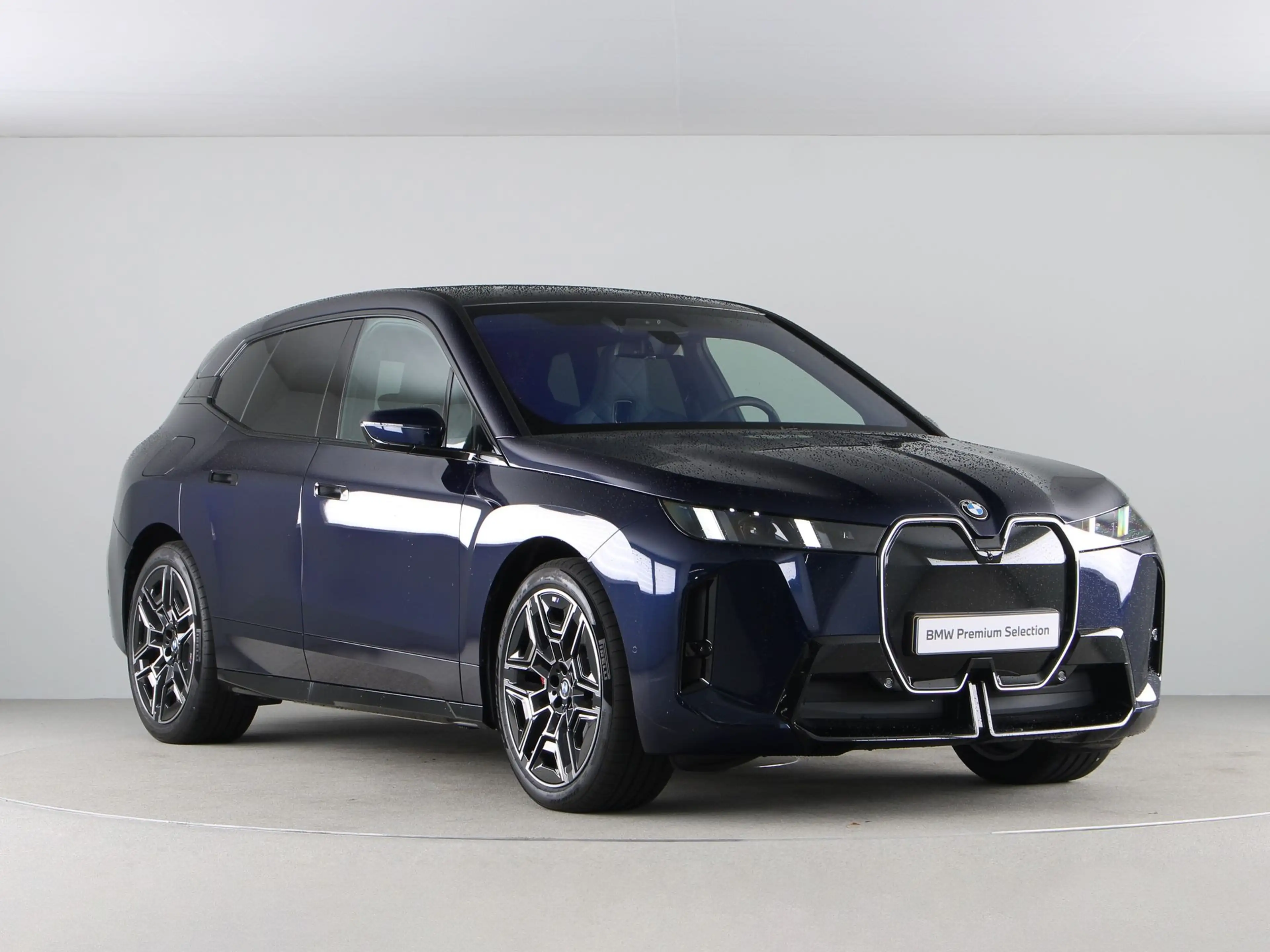 BMW iX xDrive60 112 kWh M Sport Pro — photo 6