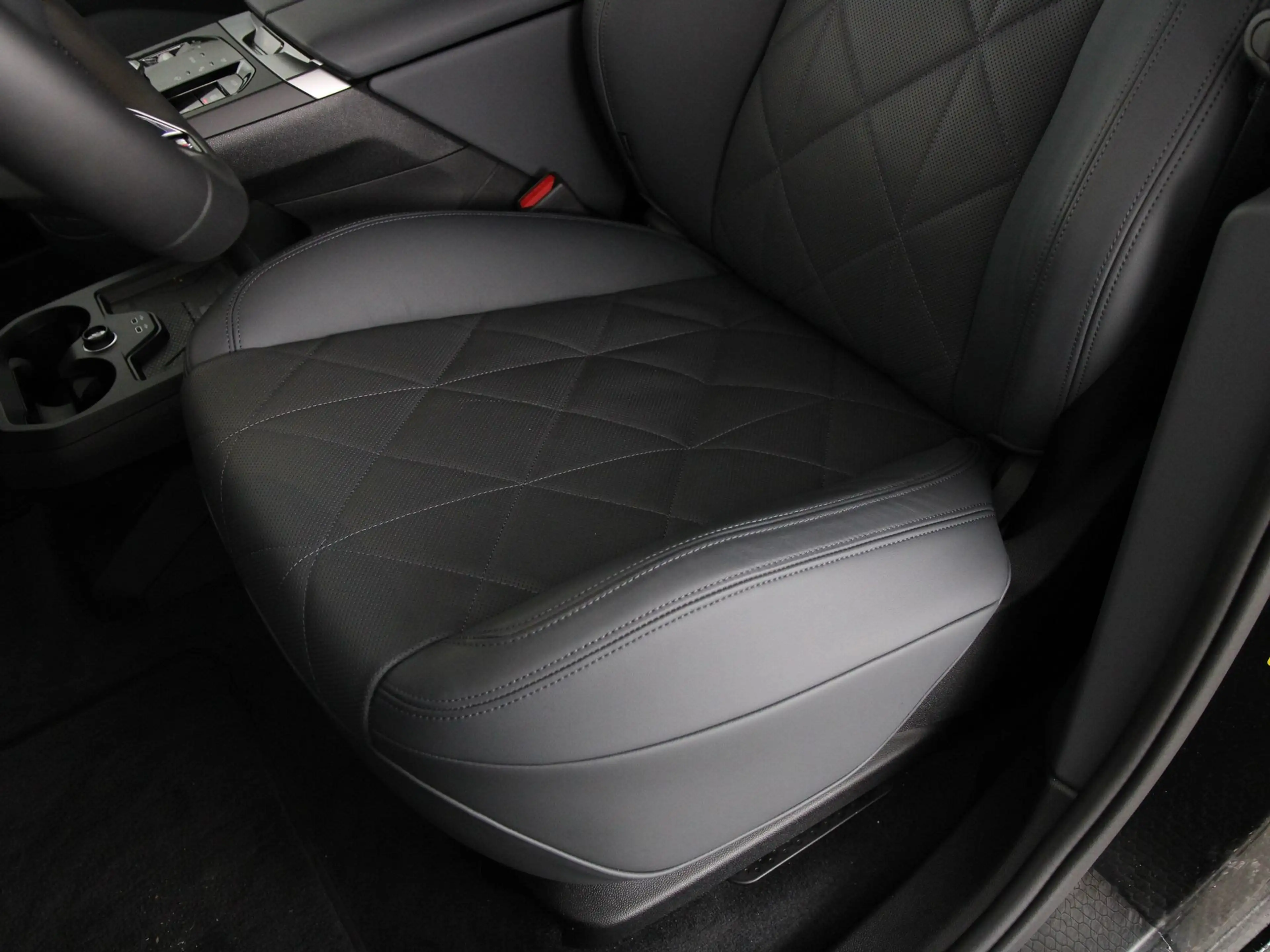 BMW iX xDrive60 112 kWh M Sport Pro — photo 14