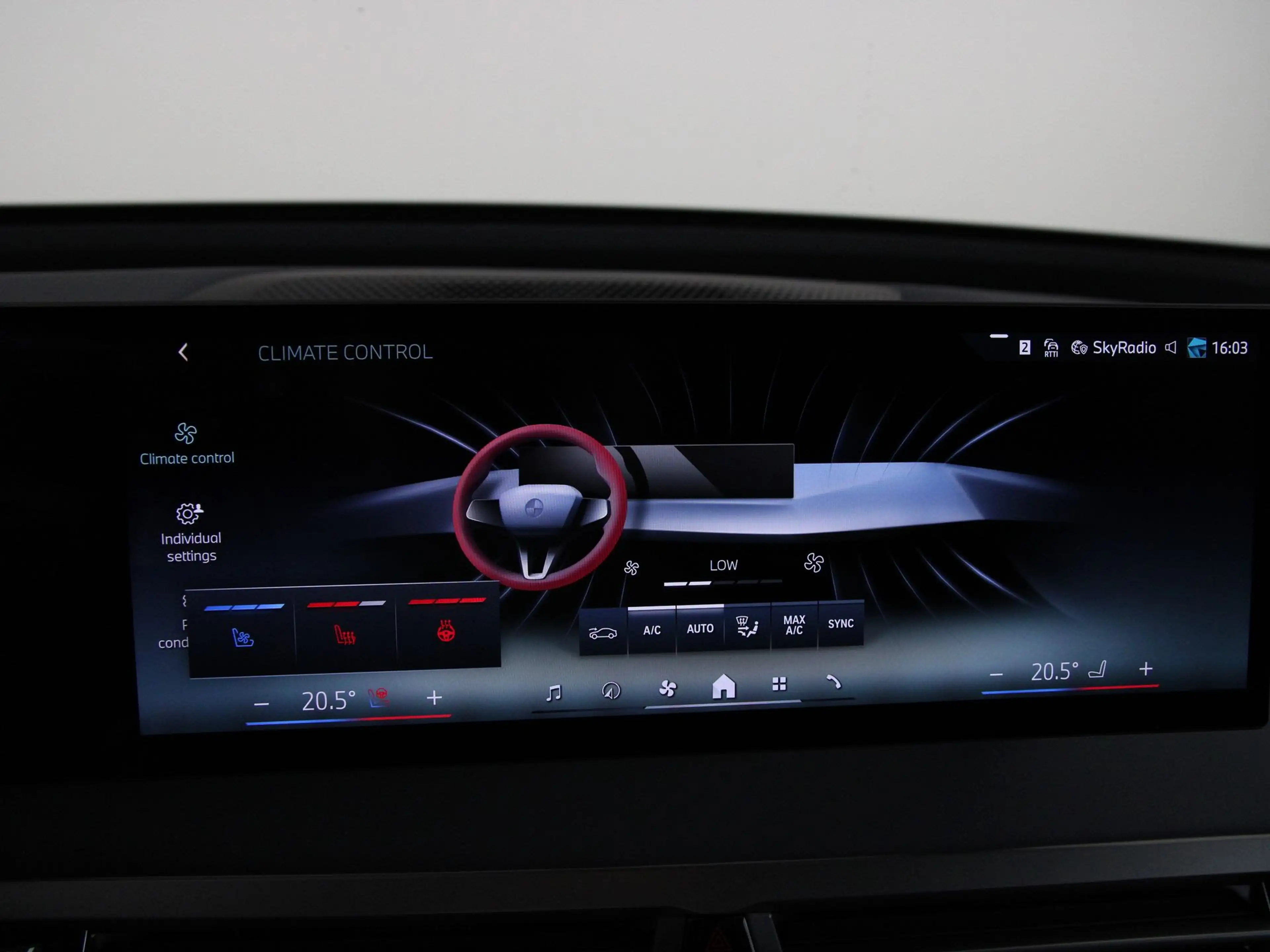 BMW iX xDrive60 112 kWh M Sport Pro — photo 13