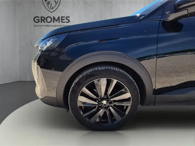 Peugeot 3008 view 11
