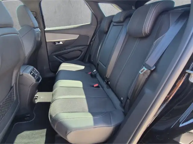 Peugeot 3008 view 8
