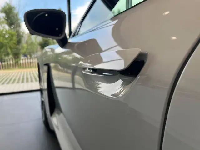 Porsche Taycan view 15