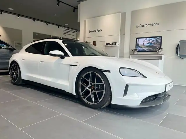 Porsche Taycan view 5