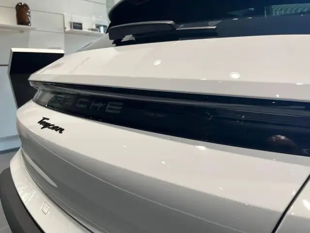 Porsche Taycan view 11