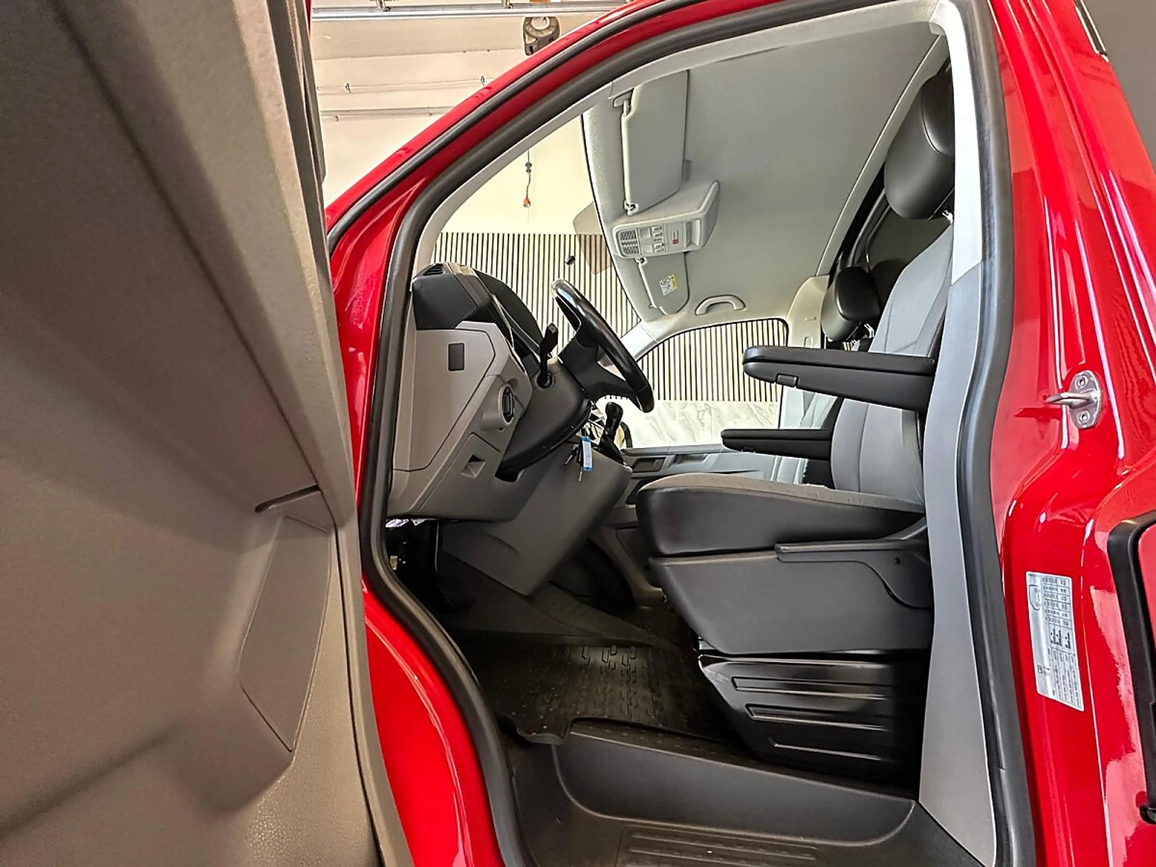 Volkswagen T6.1 Transporter LR Heckklappe li re Schiebetüre DSG*Multifunkti... — photo 3