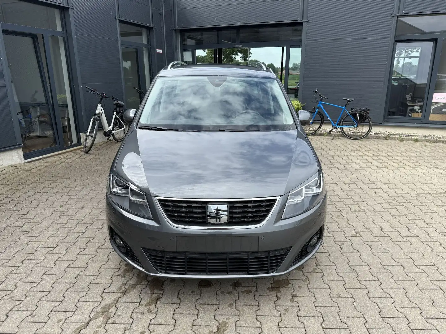 SEAT Alhambra 1.4 TSi Xcellence DSG Gris - 2