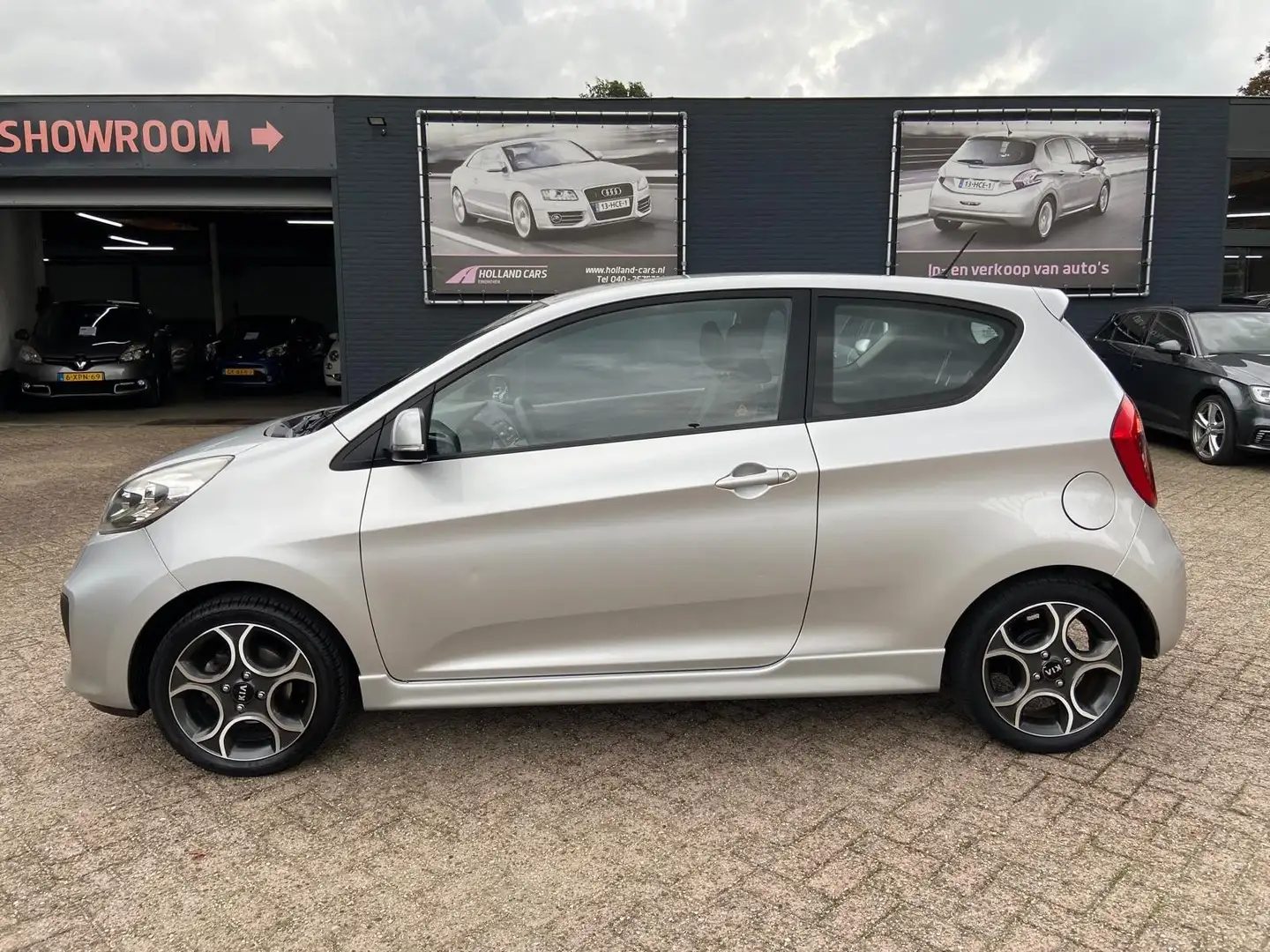 Kia Picanto 1.0 CVVT Comfort Pack - 124.809 Kilometer dealer o Gris - 1