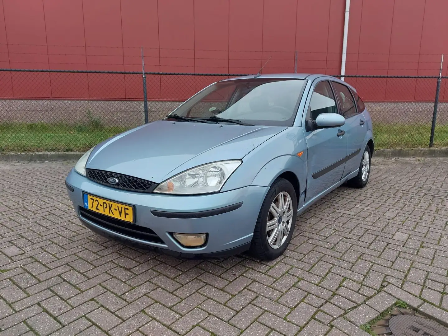 Ford Focus 1.6-16V Futura inruil koopje Gris - 2