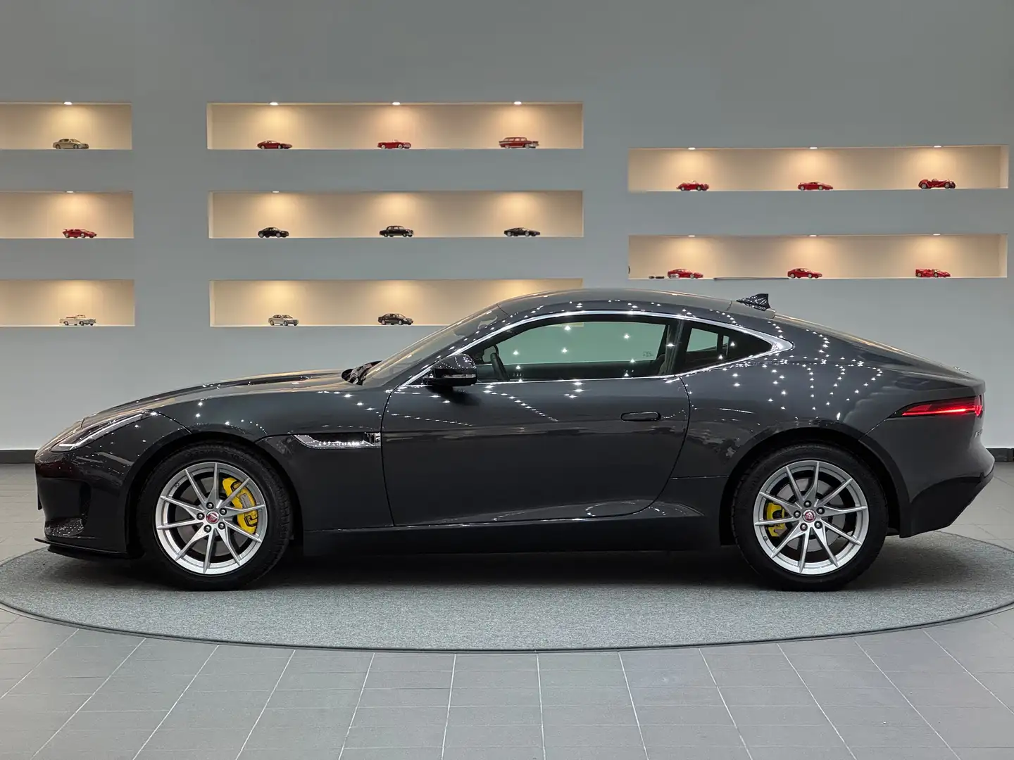 Jaguar F-Type *8.000km*1Besitz*Neuwagenzustand*Meridian*Keyless* Gris - 2