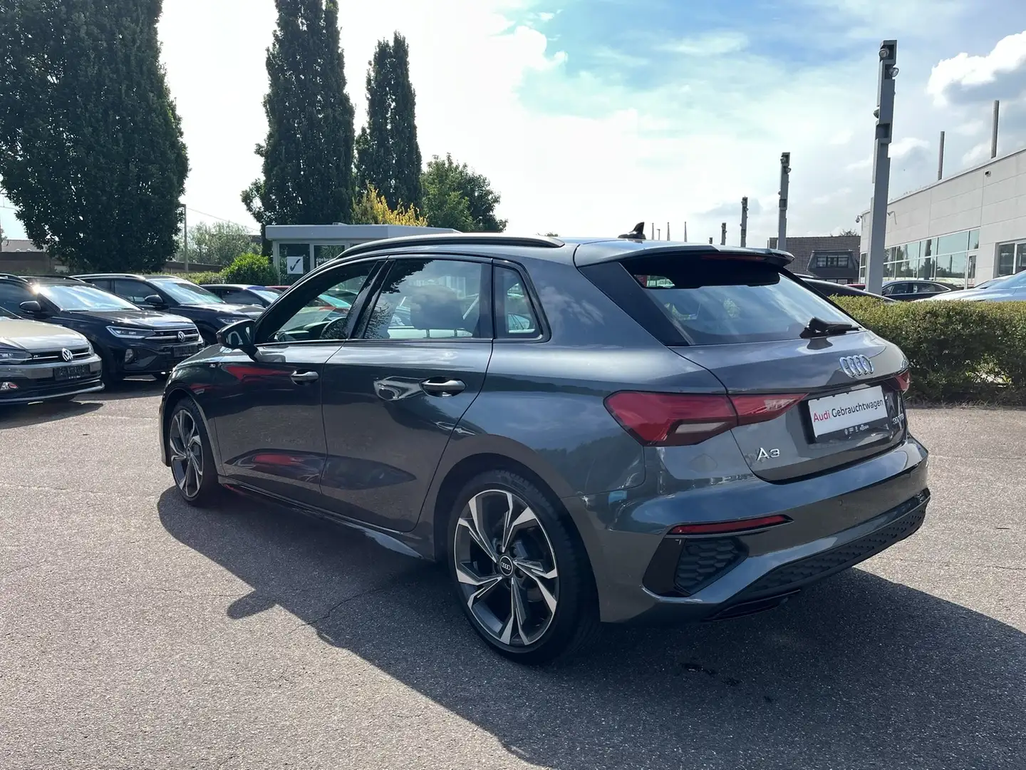 Audi A3 Sportback S line 30 TFSI 30 TFSI S line AHK Navi Grau - 2