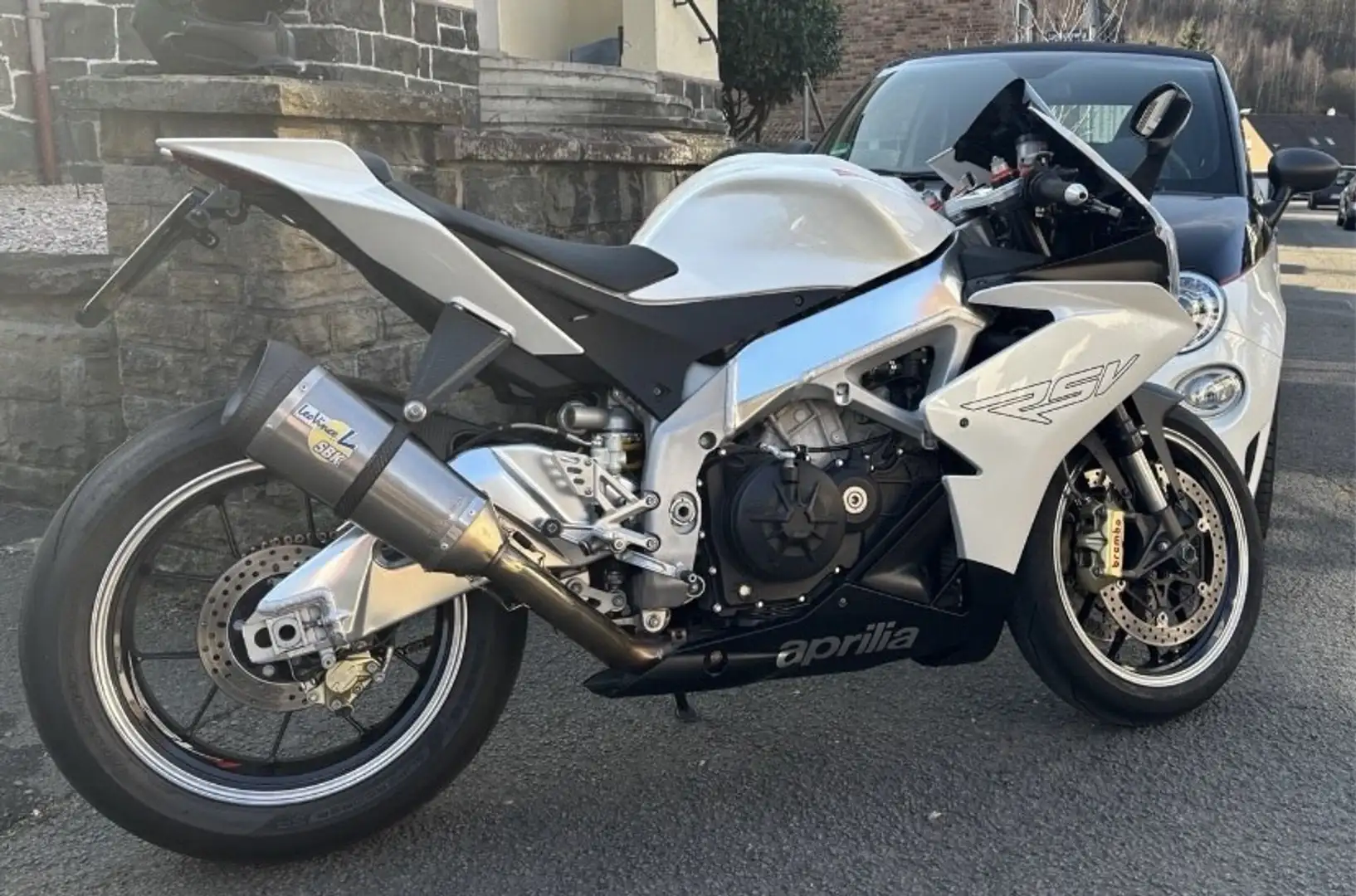 Aprilia RSV4 Biały - 2