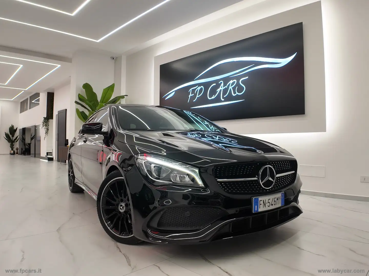 Mercedes-Benz CLA 200 CLA 200 d 4Matic Automatic Premium AMG SHOOTING BR Zwart - 1