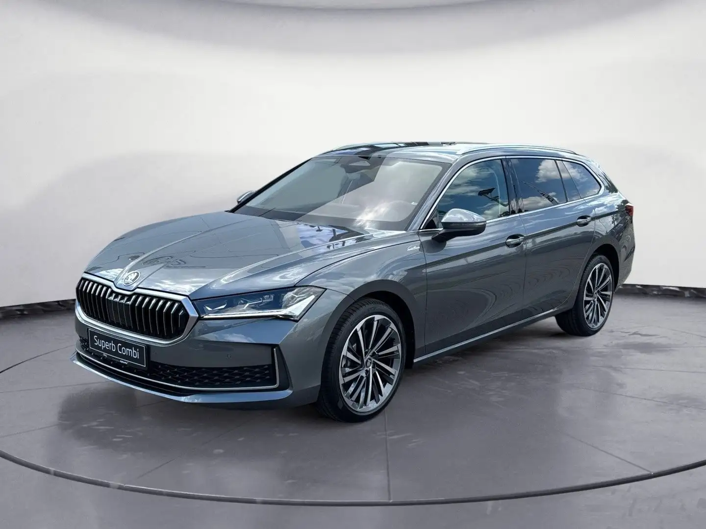 Skoda Superb Combi L&K 2,0 TDI 7-Gang-DSG 4x4 Grau - 2