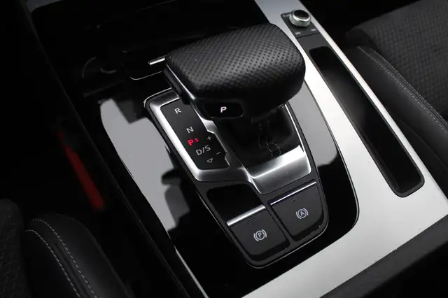 Audi Q5 view 29