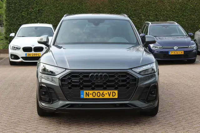 Audi Q5 view 9