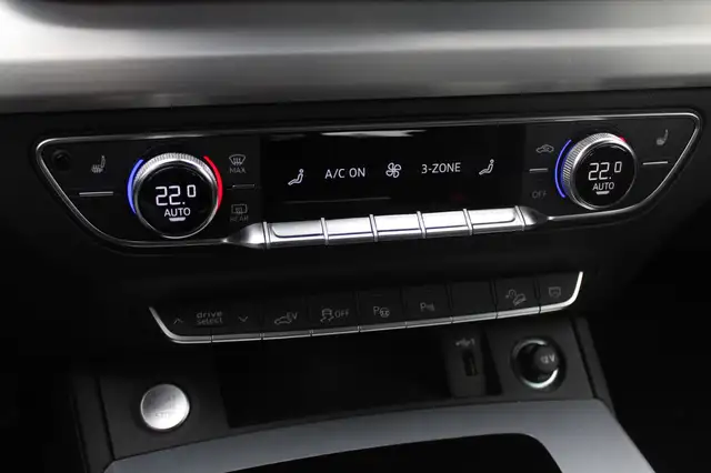 Audi Q5 view 28